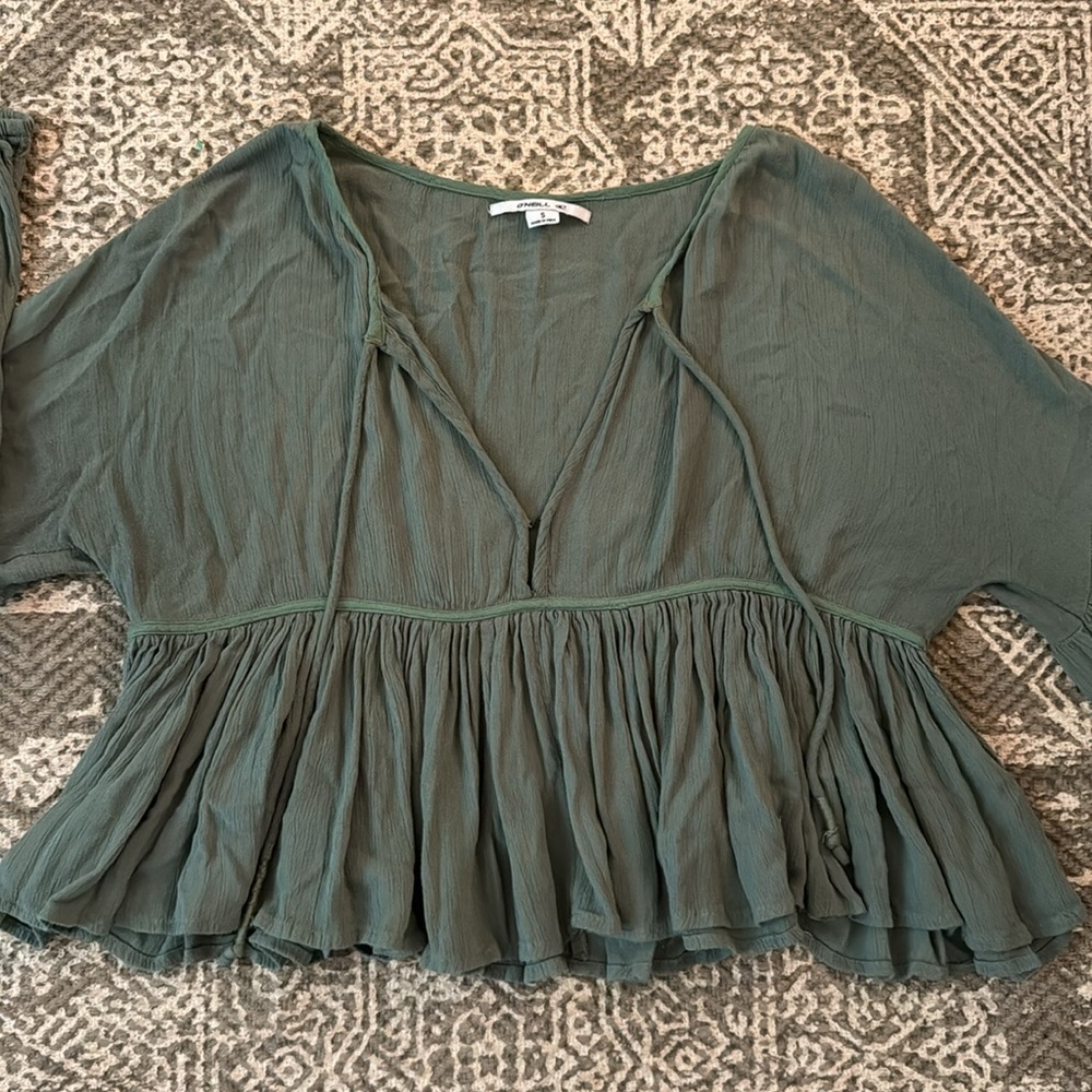 O’Neill Cropped Blouse - Picture 3 of 12